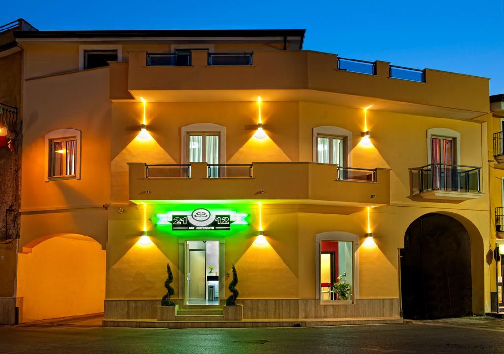 B&B 21-12 Saviano Экстерьер фото